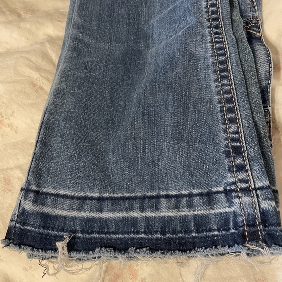 Shyanne Embroidered Jeans - Women's Size 28 R - Picture 10 of 10